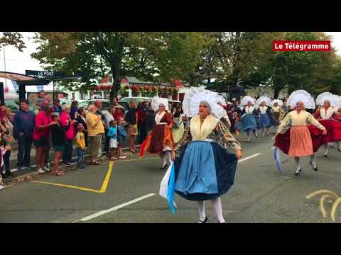 Filets Bleus. Le défilé inaugural en images
