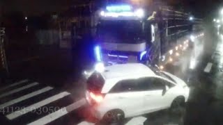 【車禍影片】閃燈路口，聯結車撞小客車，三人送醫不治（2024.11.23 宜蘭縣五結鄉三興路與五結中路三段口