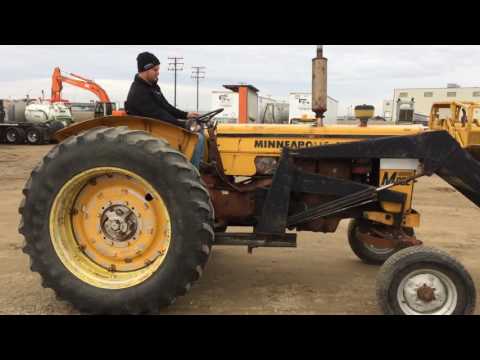 Lot 535 - Minneapolis Moline M602 Tractor With Front End Loader