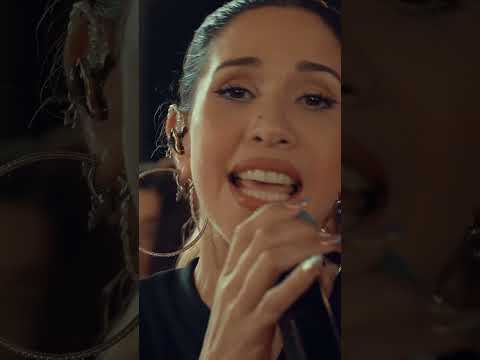 Have you already enjoyed Free Cover's Christmas special 🎄 with Beet Acosta? 🎉