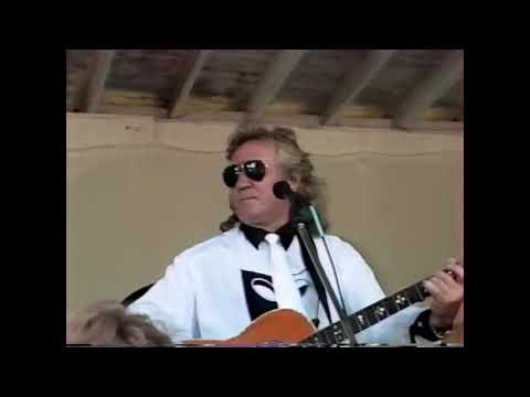 J. LASKOWSKI W PARKU PADEREWSKIEGO TORONTO - 1997