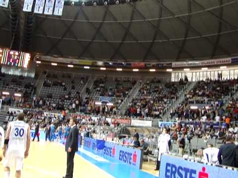 Zadar Cibona 2  finalna 2010  zagrijavanje, dvorana se puni