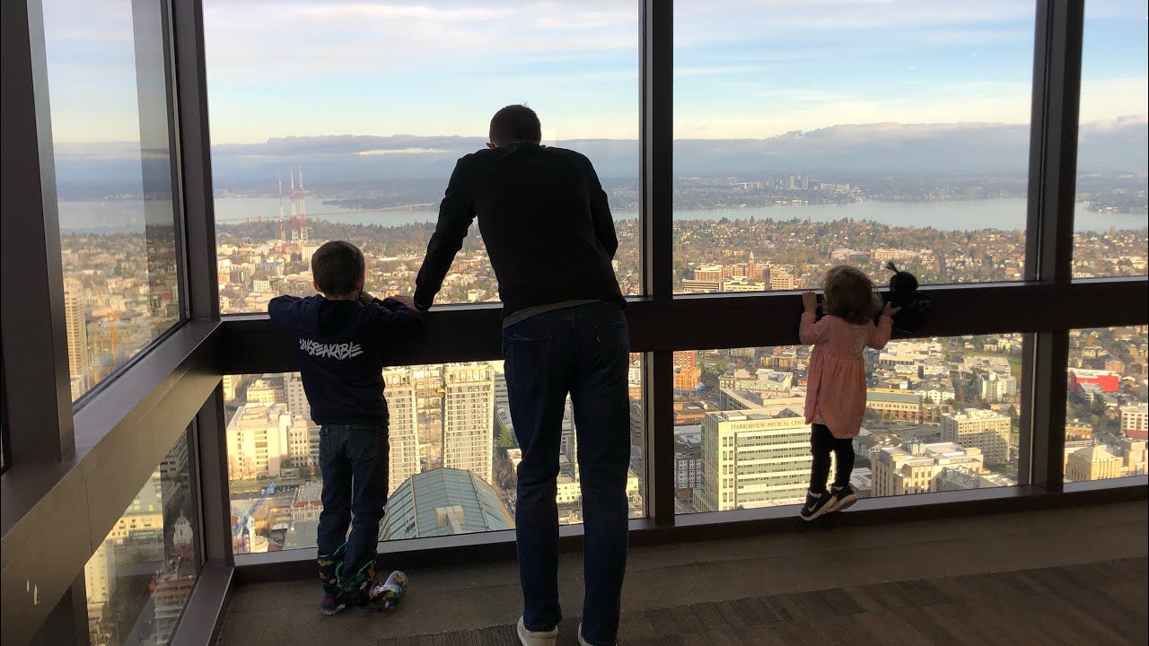 Can you walk to the top of the Columbia Tower? Tipseri