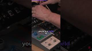 See how Jamie Lidell creatively shapes his own voice using pedals 🔥🎹🗣️ #aulart #jamielidell