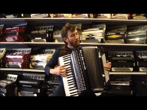 6593 - Black Weltmeister Saphir Piano Accordion LMMH 41 120 $2999