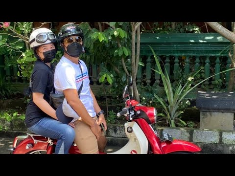 MAKAN SIANG DI WARUNG NASI