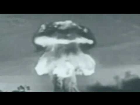 TONI L - Zerbombte Zukunft [English subs]