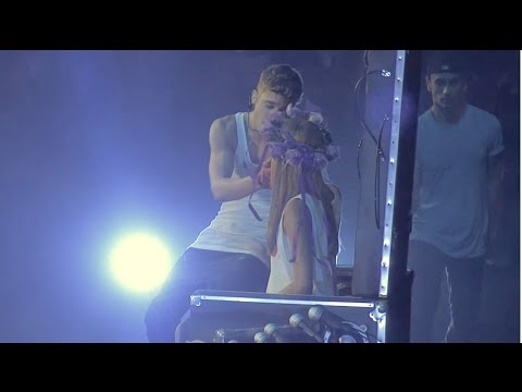 One Less Lonely Girl - Justin Bieber Live (Toronto) | 25.07.2013