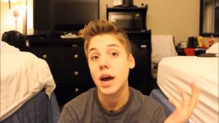 WHAT UNDERWEAR DO I HAVE ON- ;) Matt Espinosa (Old Magcon) VOSTFR