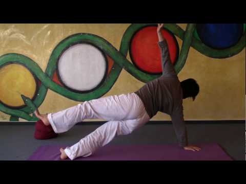Side Inclined Plane - Yoga for Strengthening your Back - Purvotthasana