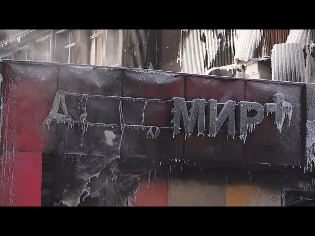 В Ангарске сгорел крупный торговый центр