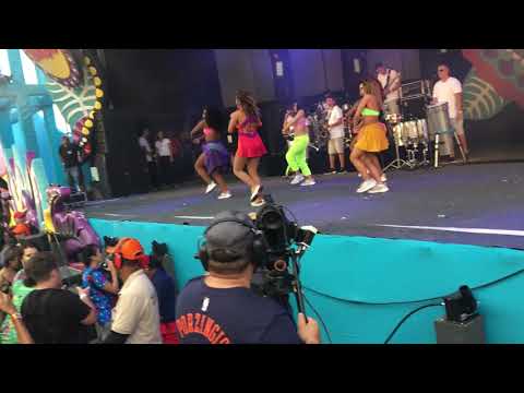 Anitta NÃO PERCO MEU TEMPO / Olinda 02-03-2019