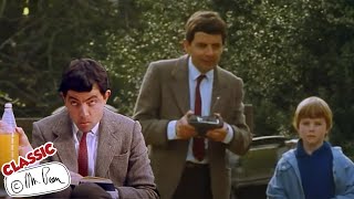 Mr Bean Goes to the park | Mr Bean Funny Clips | Classic Mr Bean