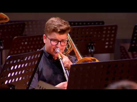 White Rose Elegy, de Caleb Hudson (Celanova Brass)
