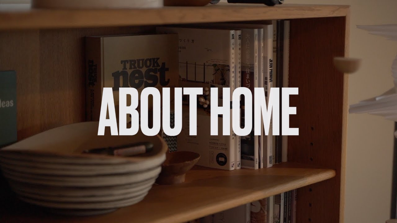 お気に入りだけを紹介。飾り棚を整えながら、好きを見つめ直す時間。