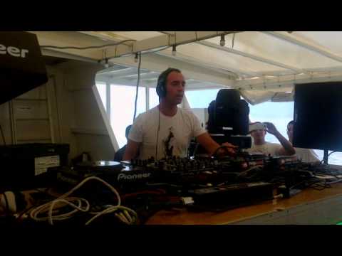 DJ Pete Tha Zouk 1/4