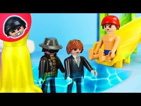 Im Schwimmbad vergessen! - Teil 2   Playmobil Polizei Film   KARLCHEN KNACK #263