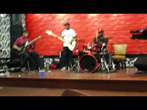 Uncle Willie & His Disciples "Do I Do" ft  Walt Barnes Live at  Kevante's 8.4.2018