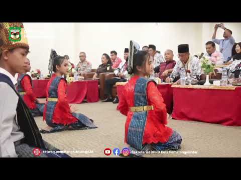 Hadiri Pelantikan PGRI, Ketua DPRD Kota Pematangsiantar Komitmen Majukan Pendidikan