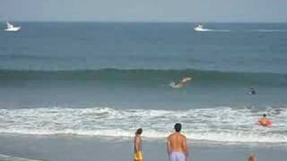 preview picture of video 'Avalon, NJ__Surf___7/18/2008(#6)'