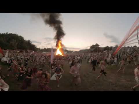 ozora 2022  run towards main stage.