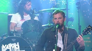 Kings of Leon - Use Somebody (Live)