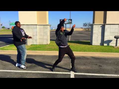 Motchie & Lil ChaChii - Drop It