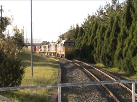 Pacific National 8178 works 8138N into east fork with 8004 & 48122 & 48104.
