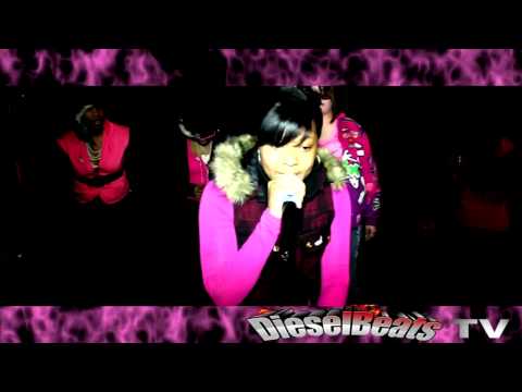 Lipgloss On the Mic... Femcee Cypher