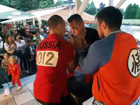 Meindert Nentjes vs Alex Voth   RIGHTHAND FINAL IRONCITY SUMMERCUP (ARMWORSTELEN-ARMWRESTLING)
