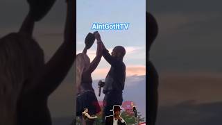 Ne-Yo gives fan the Bootsy Collins🤣🦵 off stage for snatching  hat 👒 😄