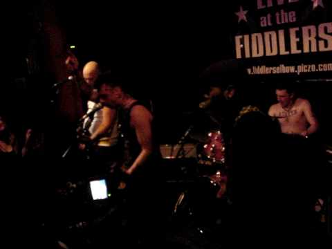 Tommy Schitt - South West Massacre (Live at Fiddlers Elbow 04/03/09)