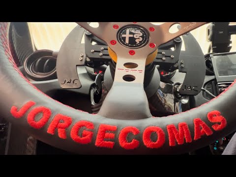 Alfa Romeo 4C Volante instalado MOMO Comas