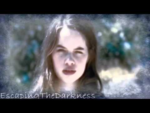 In My Arms [Susan/Edmund]