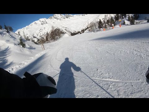 Skiing Icy La Fare Black Run in 3 half mins | Alpe D’Huez 2019 4K