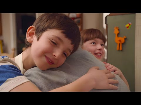 HELPING SOMEONE OUT! ❤️ 😊 | TOPSY & TIM | WildBrain Kids
