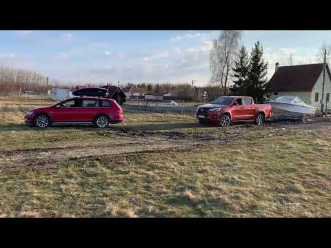 VW Golf 7 Alltrack pull Toyota Hilux