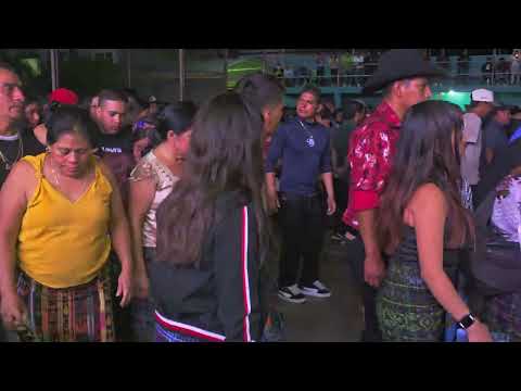 Eugenio Pedro y su marimba  en San Marcos Huista, Jacaltenango.