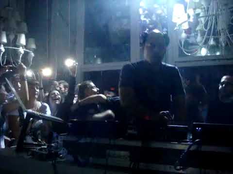 Dennis Ferrer - Hey Hey - Live @ Shark Thessaloniki 23.9.2010