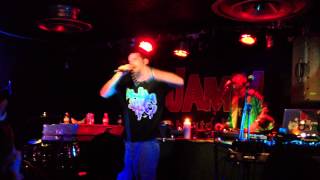 Dizraeli & DJ Downlow perform for THTC Eco clothing at Brixton Jamm