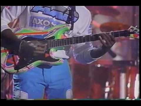 (BETTER QUALITY!) Living Colour performing "Cult Of Personality" on Arsenio