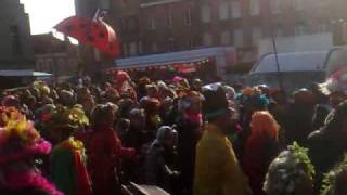 preview picture of video 'Bergues carnival 1'