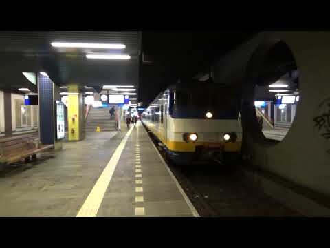 Treinen in Rotterdam Blaak, 25 februari 2019 | de treinreiziger treint door Nederland