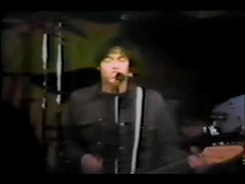 FuZZToNes - LiVe '83 - 3 SoNGs @ LeFT BaNk MT VeRNoN NY GaRaGe KiNGs Rudi PRoTRudi & deb O'NaiR ERa!