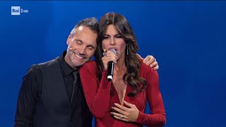 L&#39;esibizione di Nek e Bianca Guaccero - Dalla strada al palco - 10/01/2025