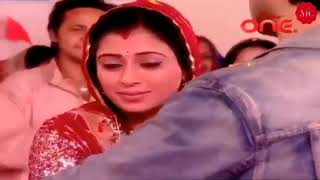 Download lagu Saumya pari - itne hum kareeb kese aa gaye mp3