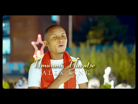 Umwami yavutse by Alexis King