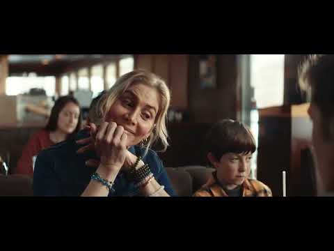 Tráiler Mis padres fueron secuestrados (Y ahora me siento un completo extraño) [WEB-DL] 2023