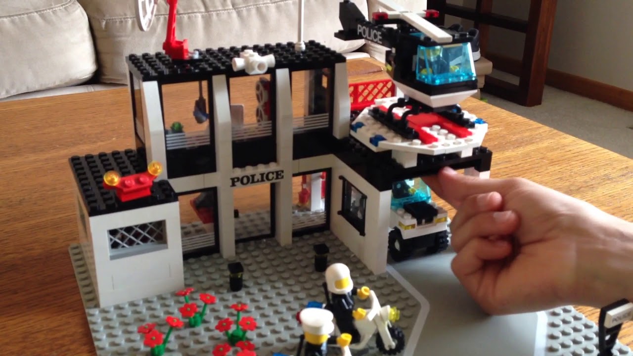 Lego 6386 Police Command Base (1986)