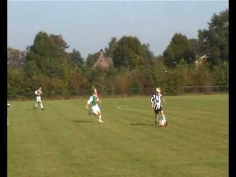 E3 sv Laren99 - E1 Olympia (doelpunt Thomas)